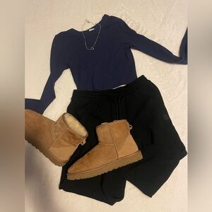 Navy blue PINK-Victoria’s Secret crop top - XS